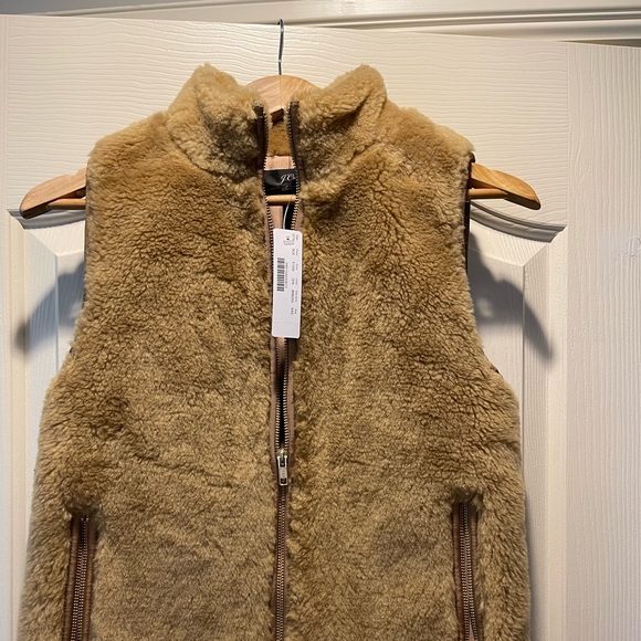 Cozy fur vest - Picture 2 of 2